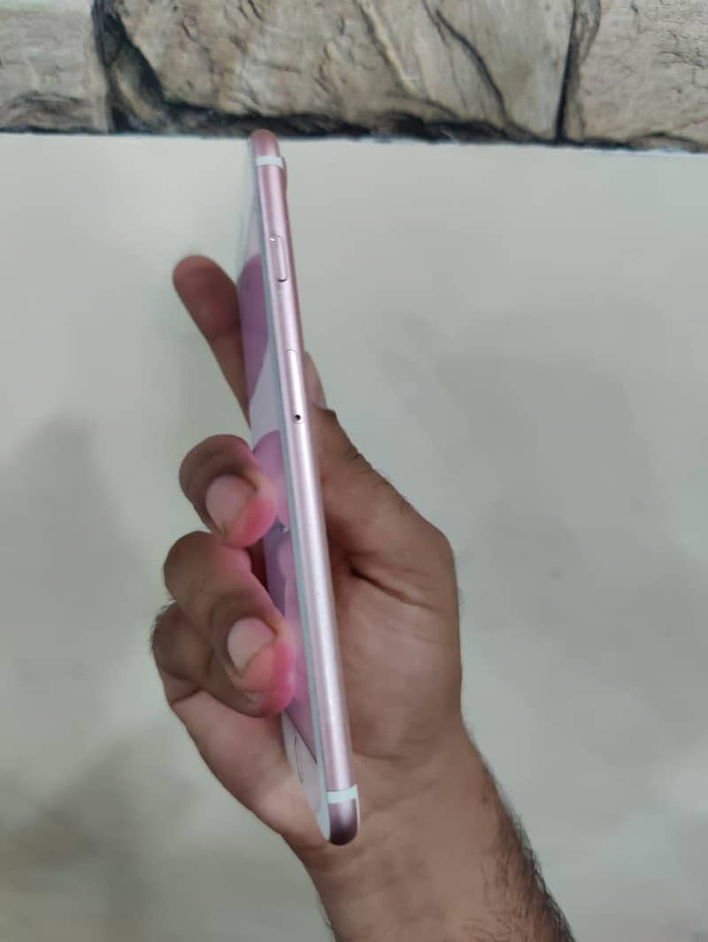 Apple iPhone 7 Plus 2