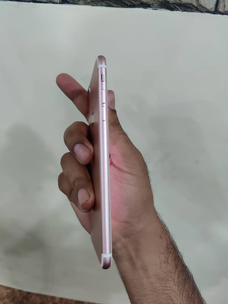 Apple iPhone 7 Plus 4