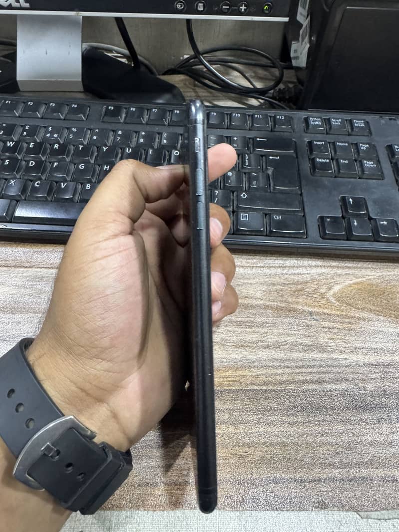 Apple iPhone 7 Plus 6