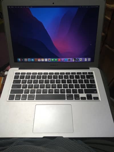 Macbook Air 2017  fresh condition