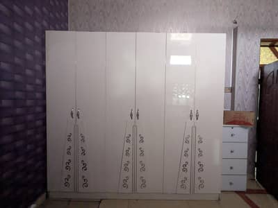 6-Door Wooden Imported Wardrobe / Almari for Sale – Good Condition