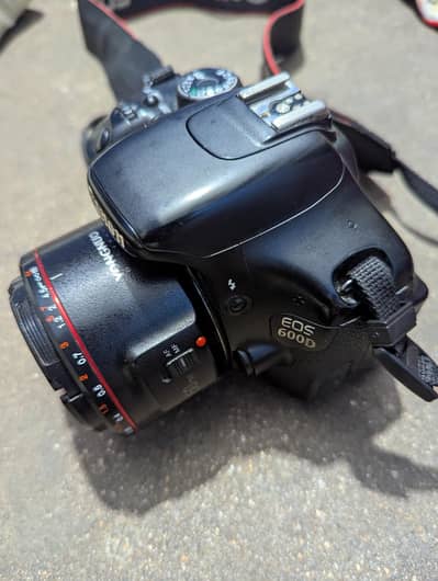 Canon 600D DSLR Camera in Excellent Condition