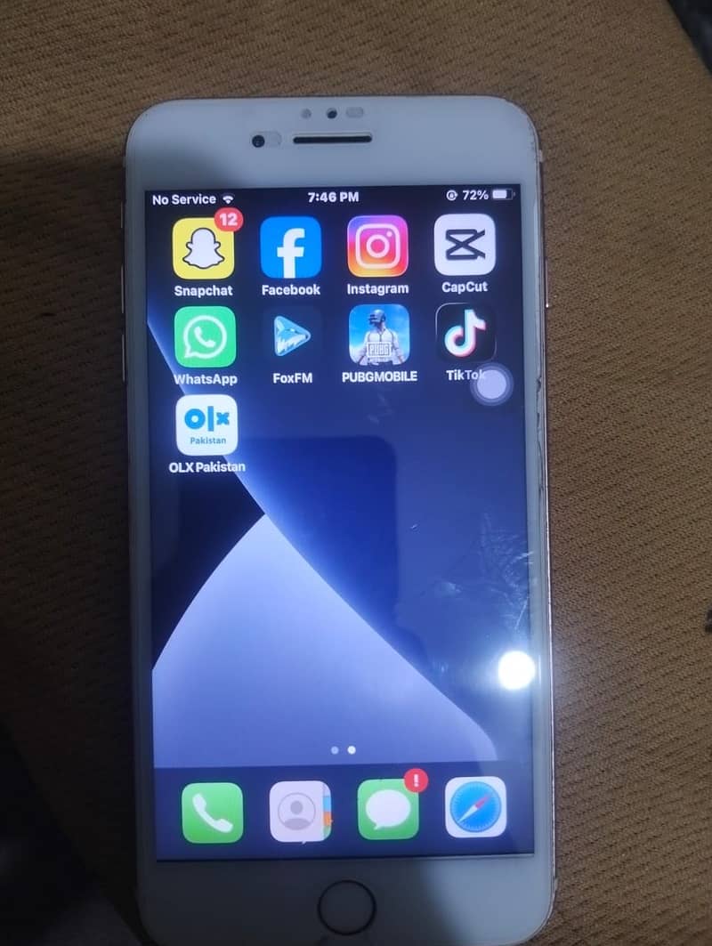 Apple iPhone 7 Plus 1