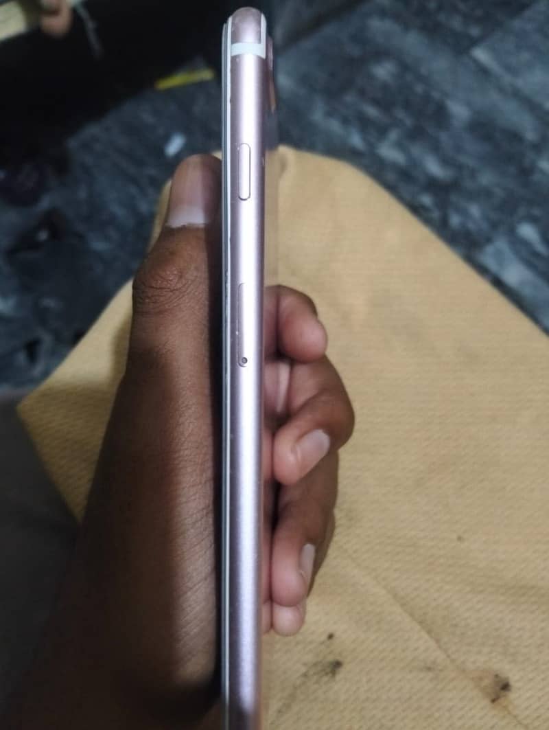Apple iPhone 7 Plus 7
