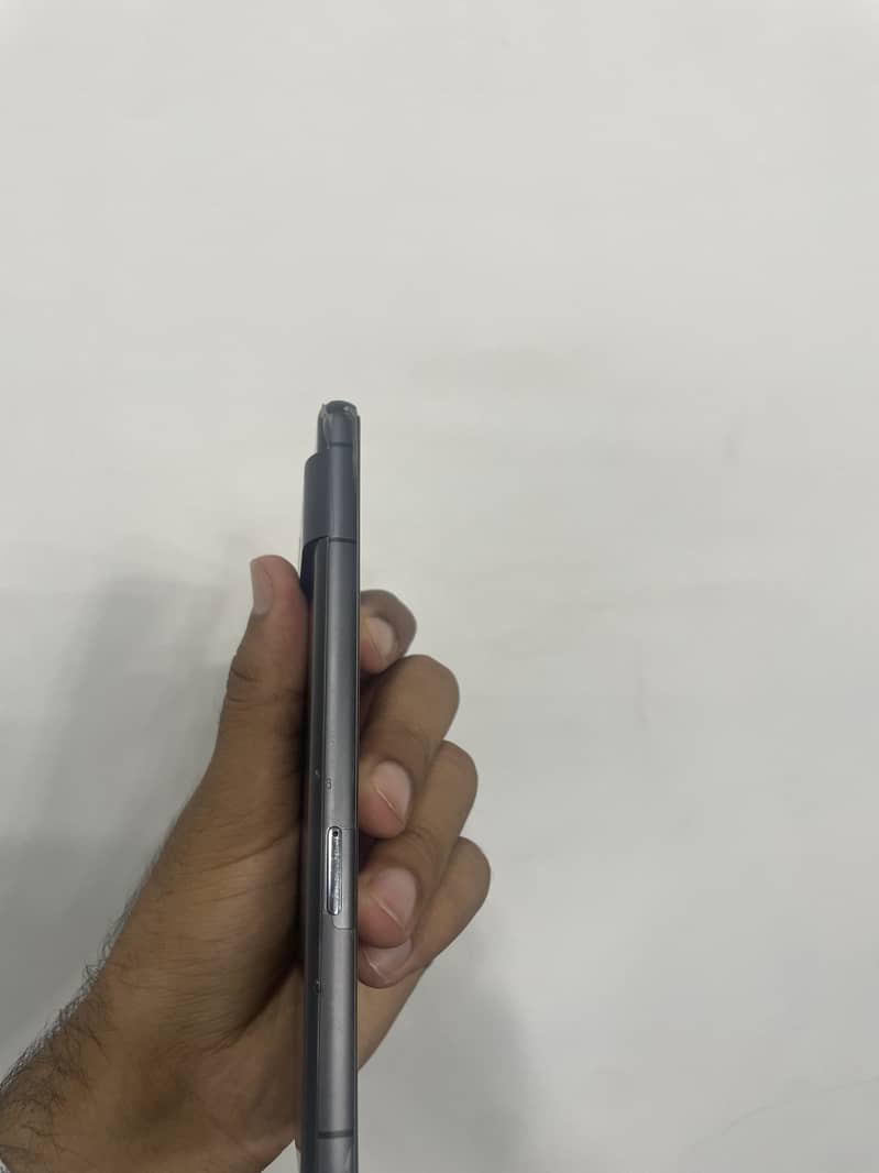 Google Pixel 7 4