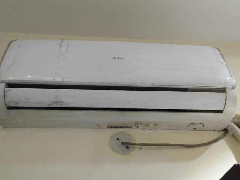 Haier split ac . Full working . Condition 10/10 1