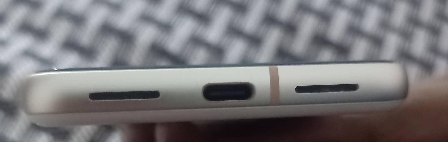 Google Pixel 8 2