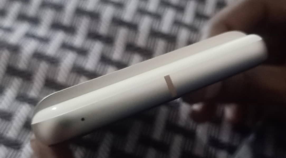 Google Pixel 8 3