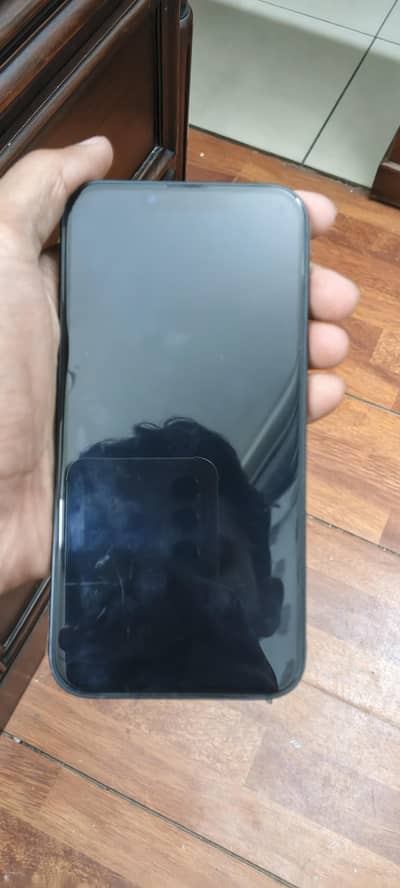 Apple iPhone 13