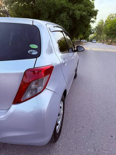 Toyota Vitz 2012/ 2016 (Full Option)