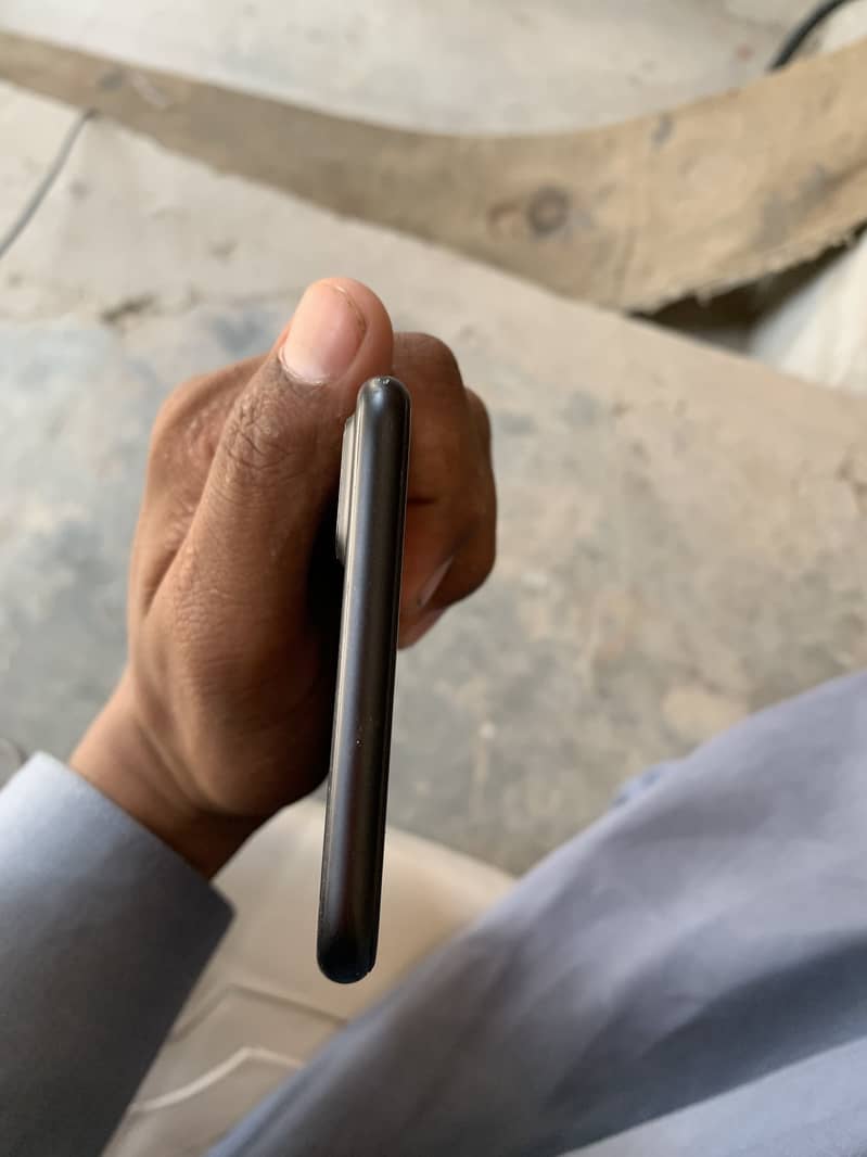 Apple iPhone 7 Plus 3