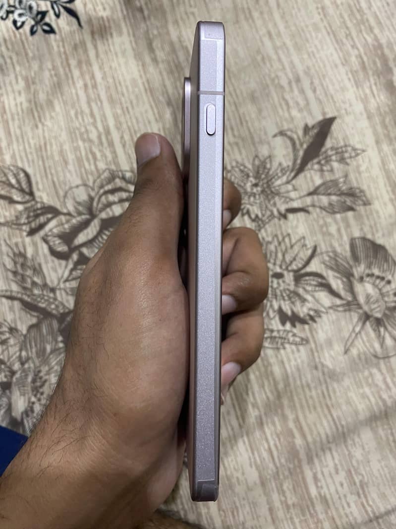 One Plus 13s 2