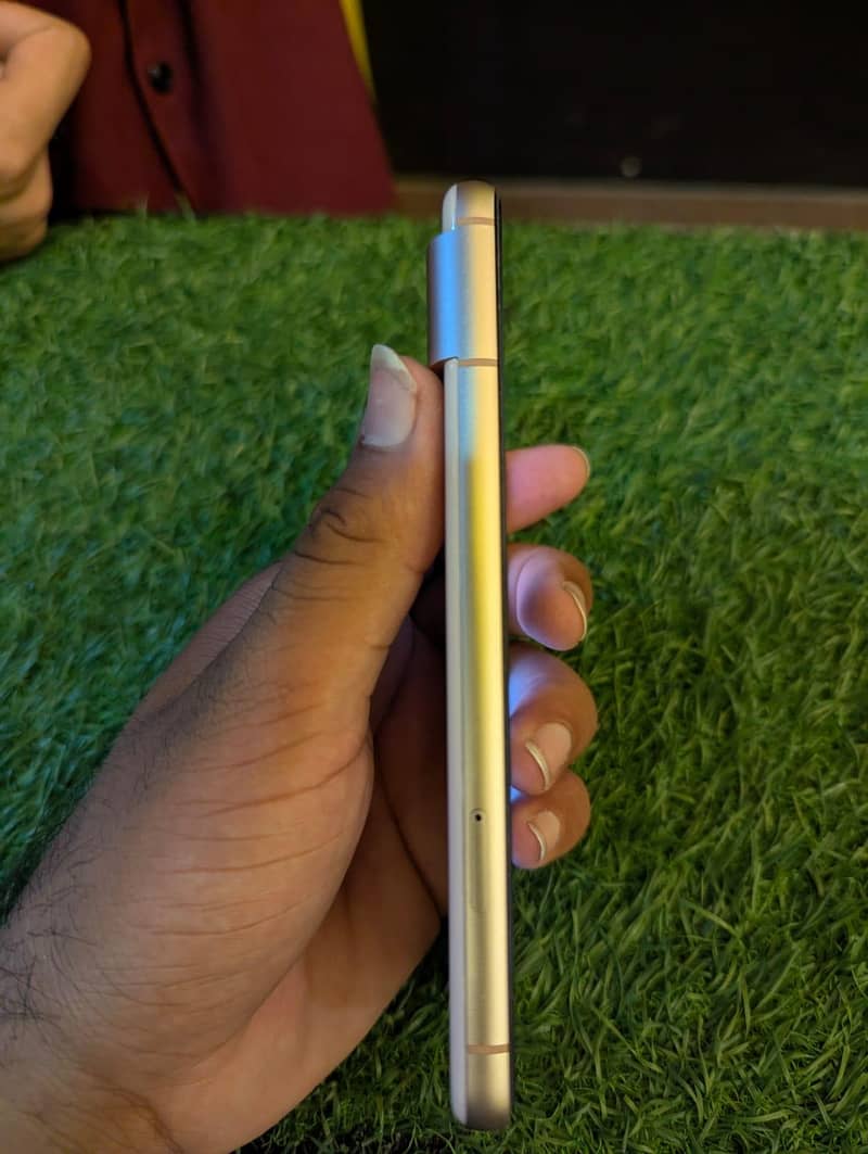 Google Pixel 8 3
