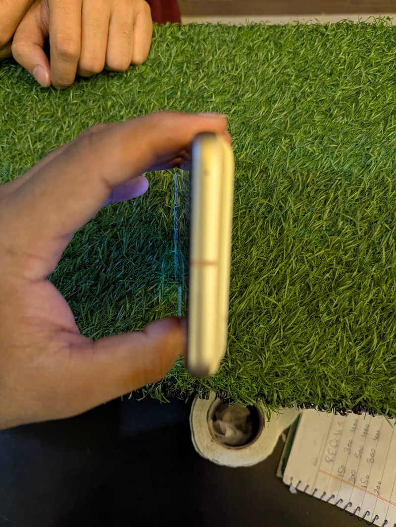 Google Pixel 8 5
