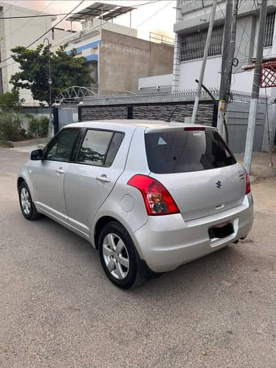 Suzuki Swift Dlx 1.3 Automatic Neat and clean condition