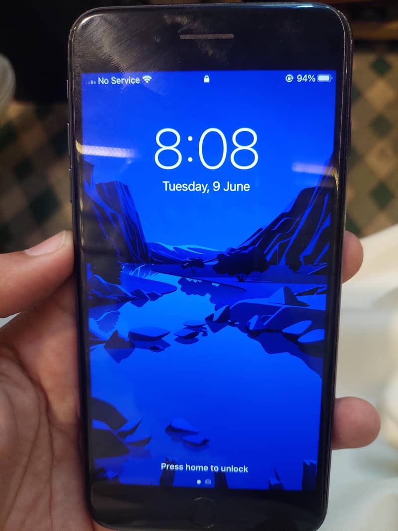 Apple iPhone 7 Plus 1