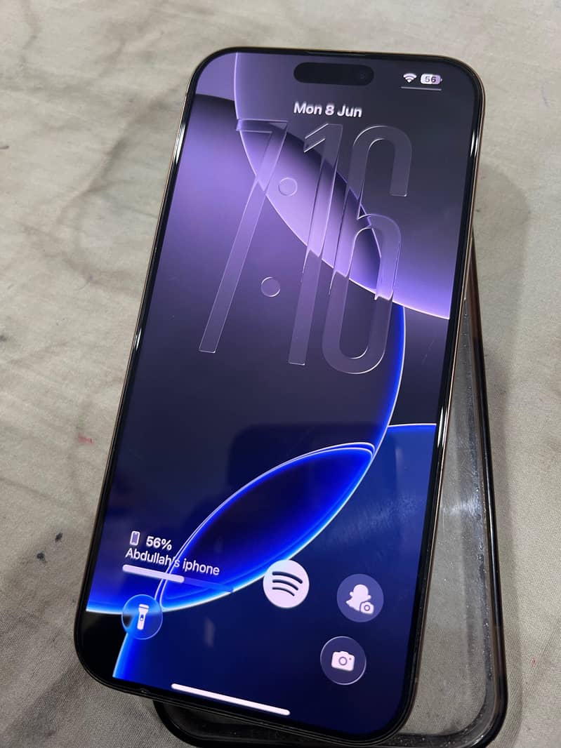 Apple iPhone 16 Pro Max 3