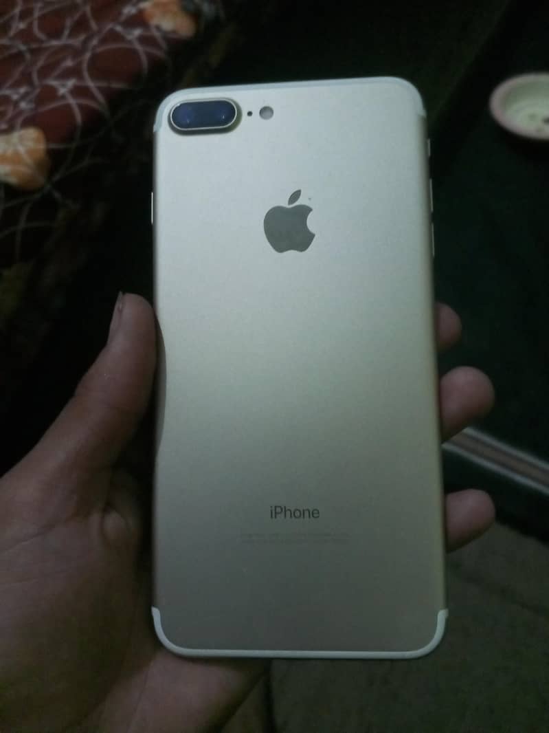 Apple iPhone 7 Plus 1