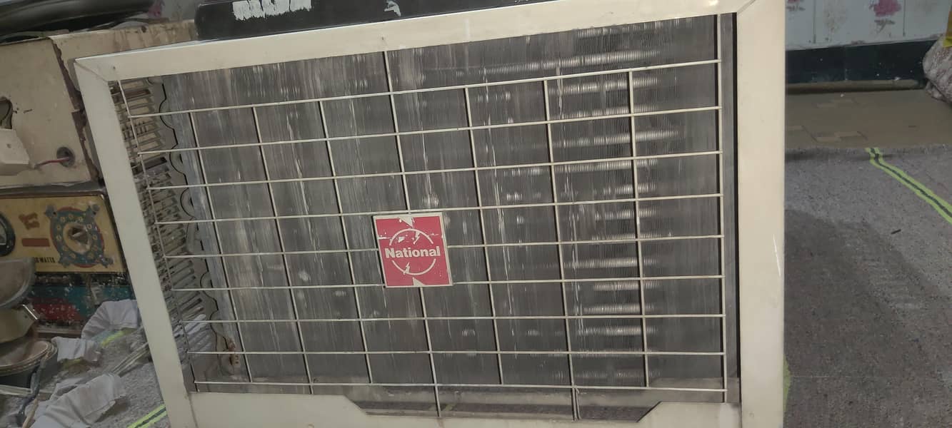 window ac good condition 3