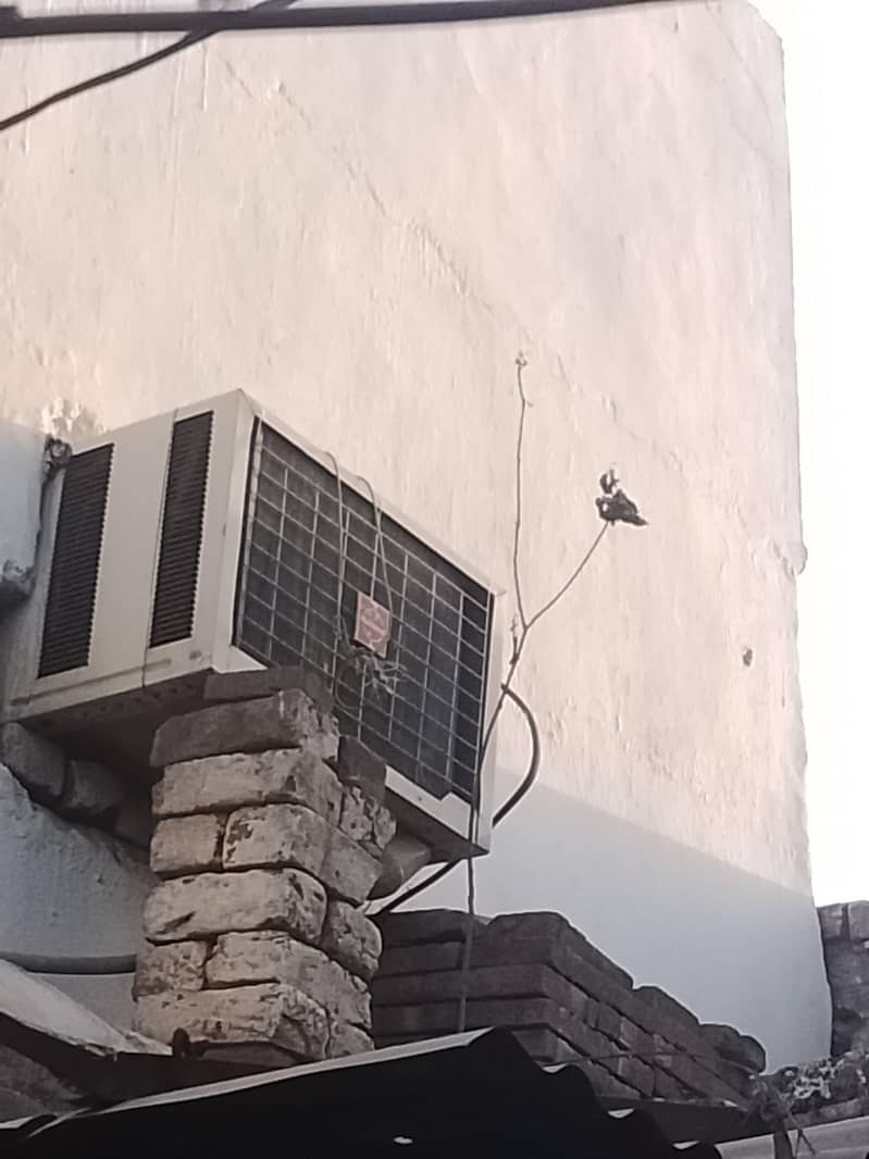 window ac good condition 4