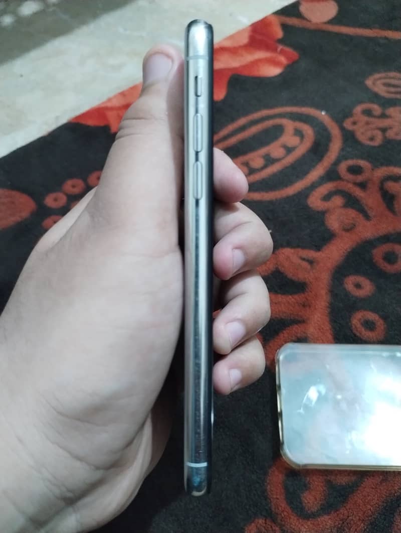 IPHONE X 3