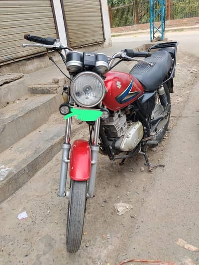 Suzuki GS 150 SE
