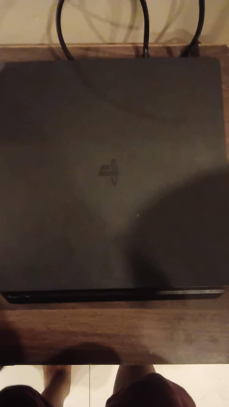 Ps4 slim 1