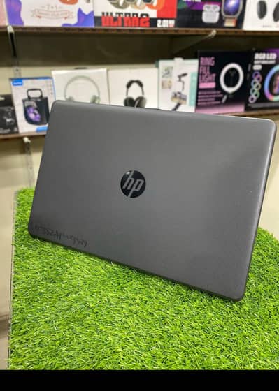 HP 255g7 4gb ram 128gb ssd