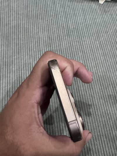 Apple iPhone 16 Pro