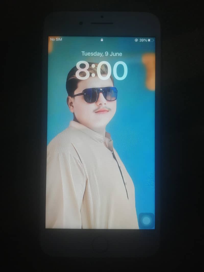 Apple iPhone 8 Plus 1