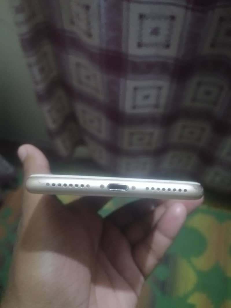 Apple iPhone 8 Plus 6