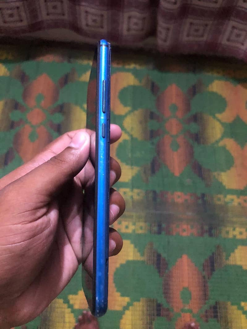 Apple iPhone 8 Plus 9