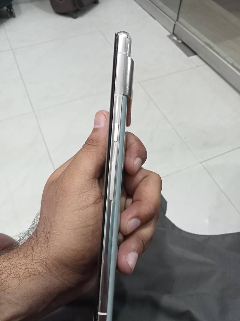 Google Pixel 7 Pro 4