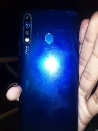Tecno CAMON 11