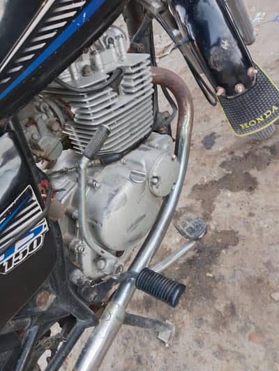 Suzuki GS 150 model 2017 Karachi number demand 200000