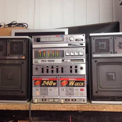 Required Sony FH-10W amplifier