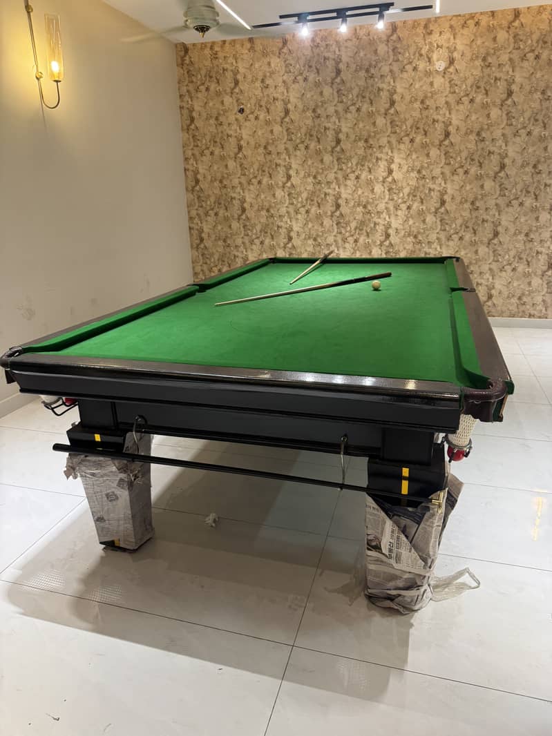 Snooker table 0