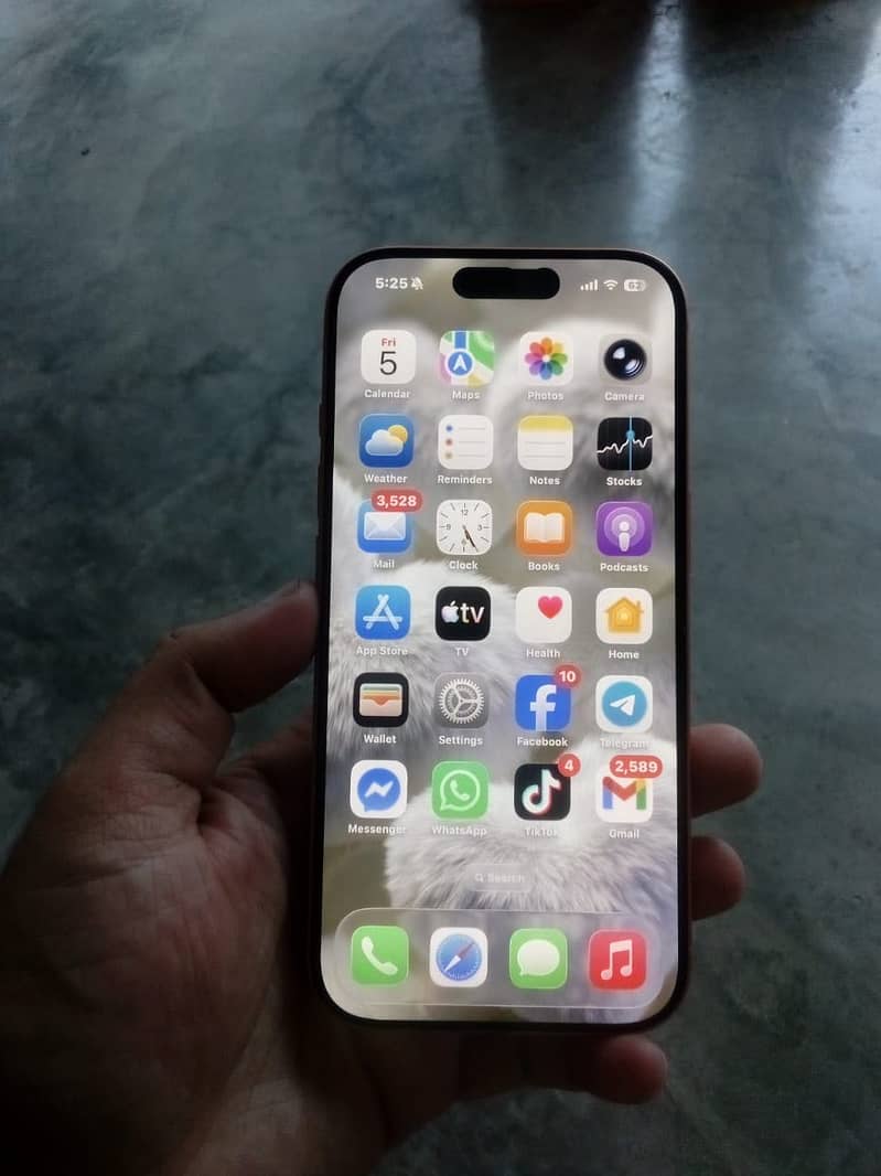 iPhone 17 pro 4