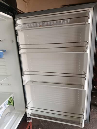 Dowlance fridge for Sale