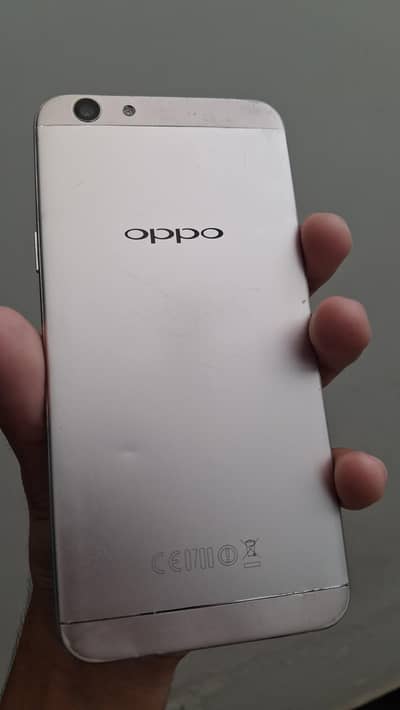 OPPO F1