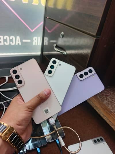 Samsung S22 And S22 Ultra