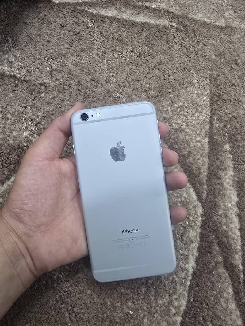 Apple iPhone 6 Plus 0