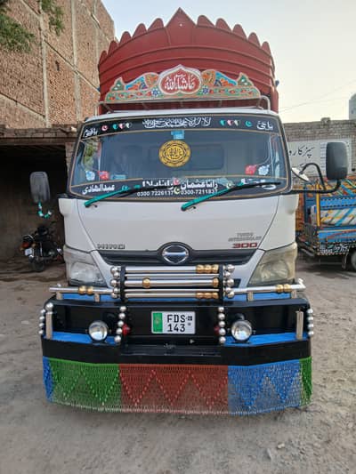 Hino Dutro