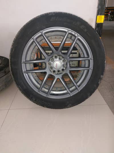 17" alloy rim 5 nut wala and tyre