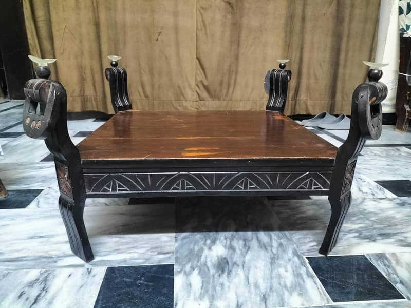 Center Table 0