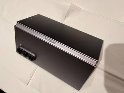Samsung Z Fold 6 for selll