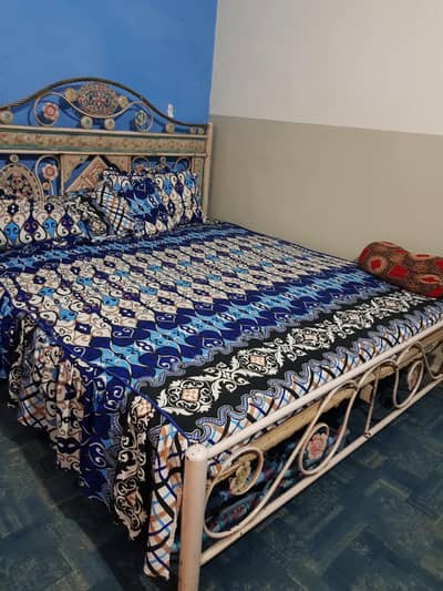iron bed without mattres
