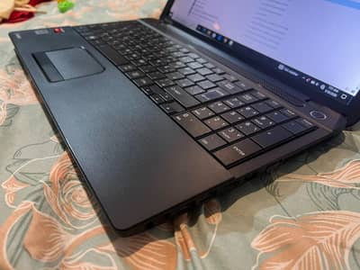 Toshiba Intel R Cpu 1005M laptop