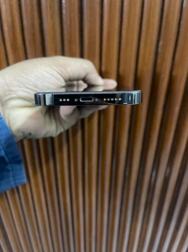 Apple iPhone 13 Pro 3