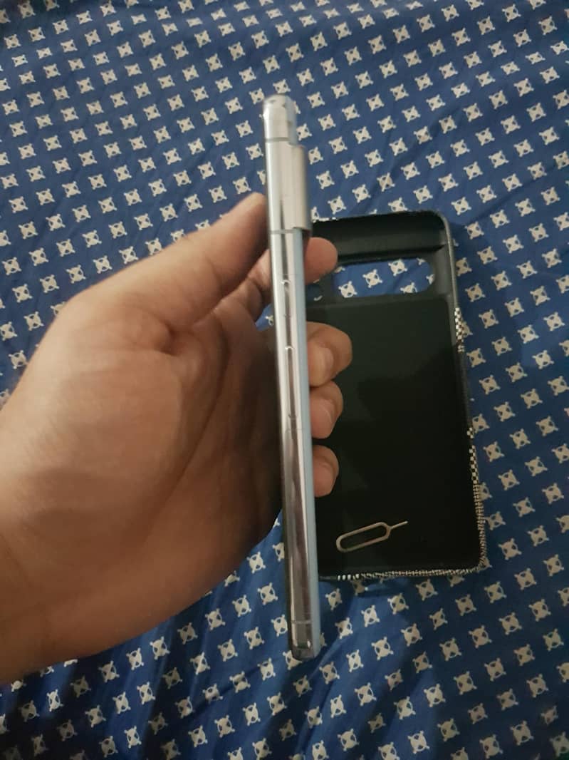 Google Pixel 8 Pro 2